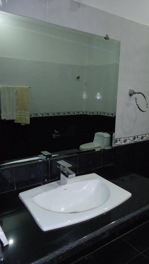 Midway Hotel & Restaurant Sadiqabad Exteriér fotografie