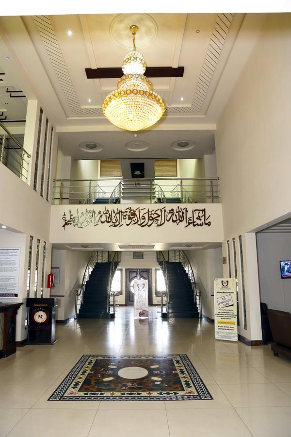 Midway Hotel & Restaurant Sadiqabad Exteriér fotografie